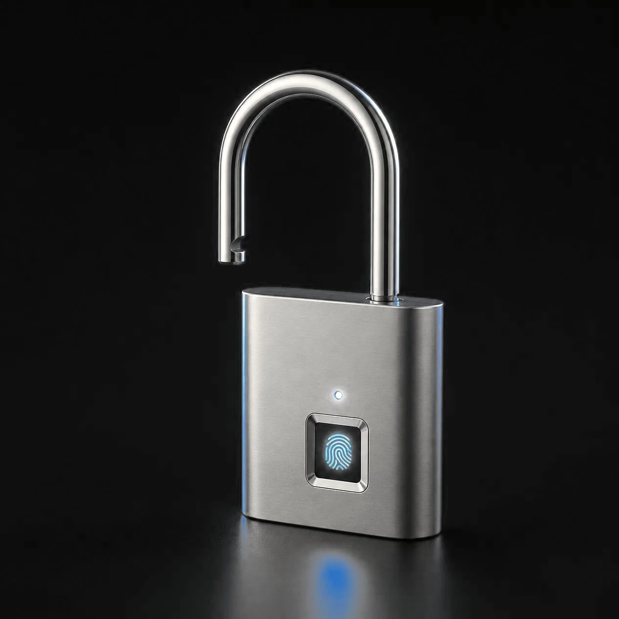 Candado de huella abierto: arco de acero arriba, luz LED y sensor de huella en el frente plateado